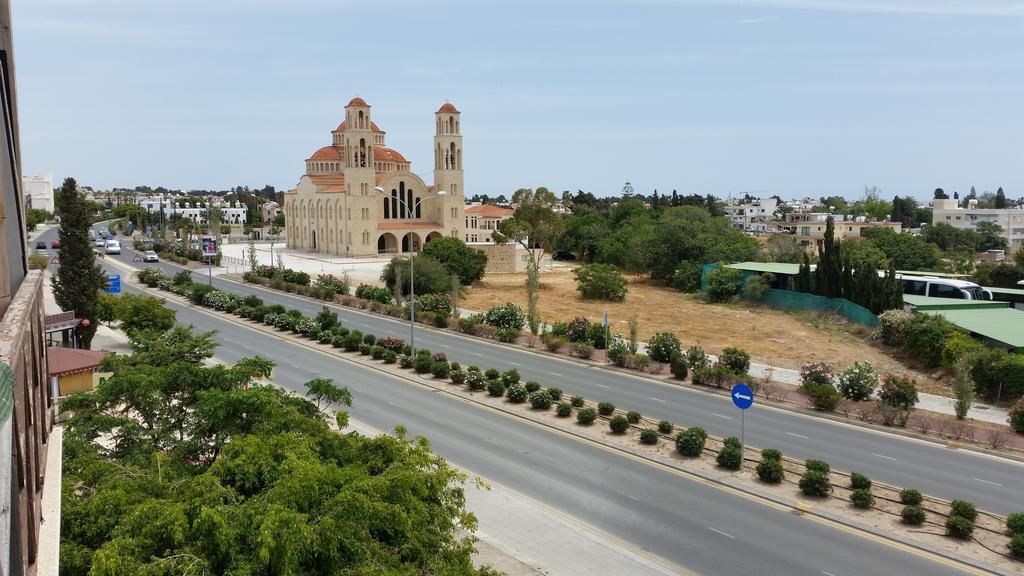 Adonis Apartment Paphos 外观 照片