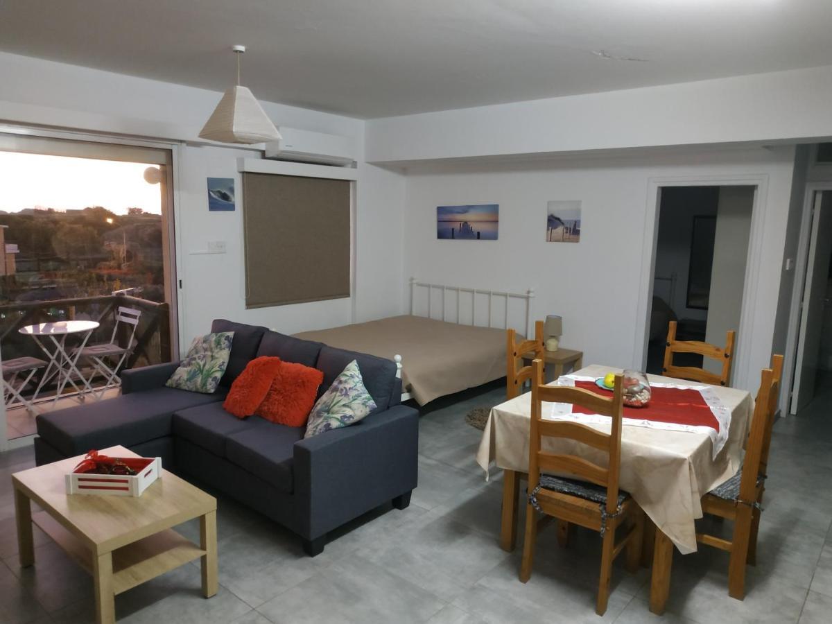 Adonis Apartment Paphos 外观 照片